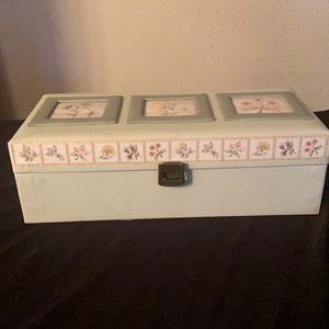 Debbie Mumm New Seasons Stationary Box Set 2003.